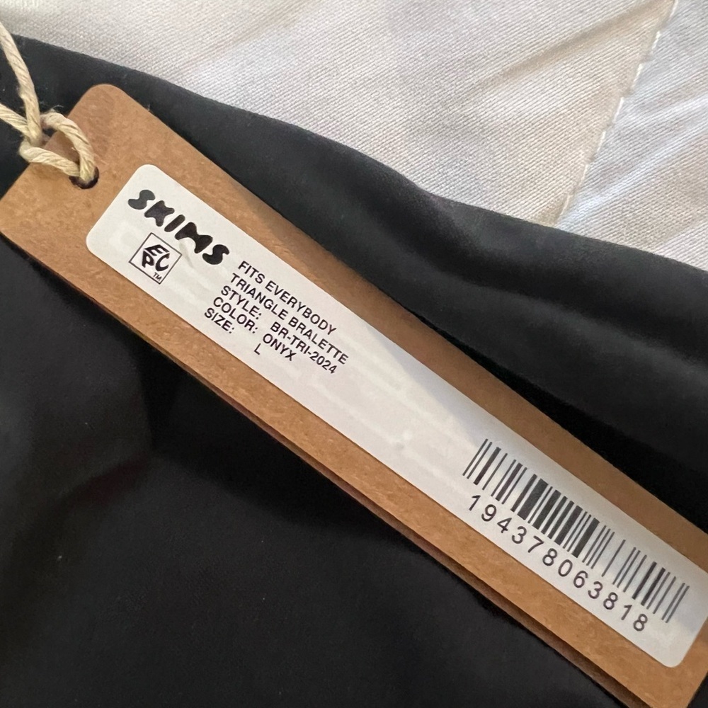 SKIMS Fits Everybody Triangle Bralette – Onyx (Size L) | NWT - Picture 7 of 7